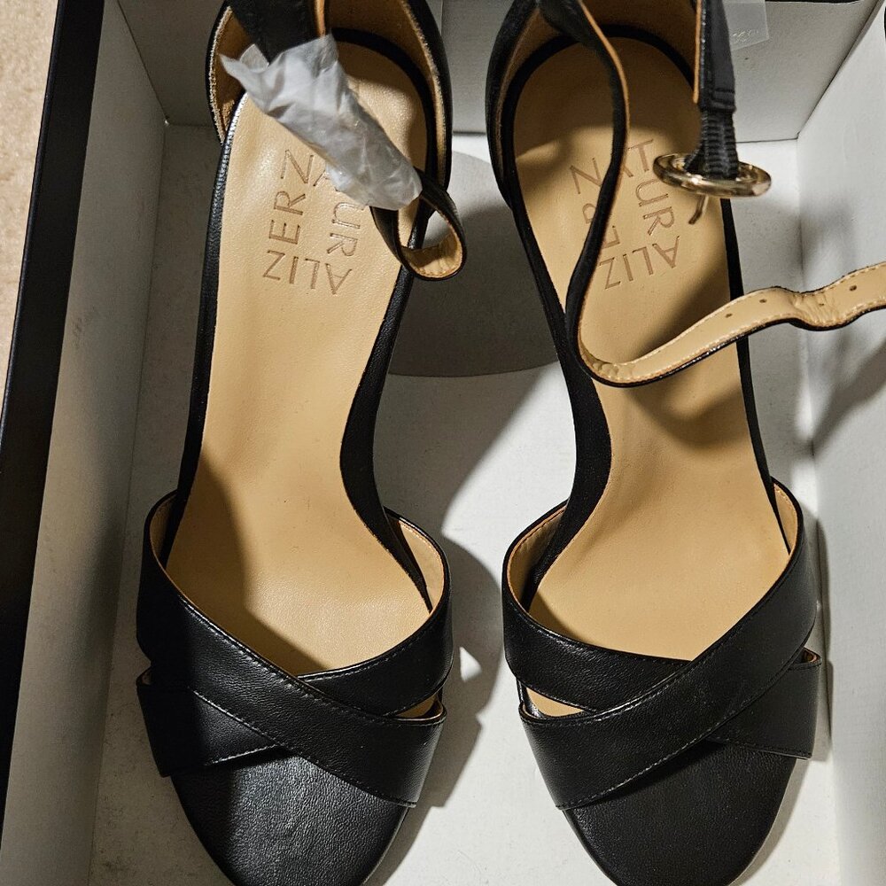 naturalizer dress shoe